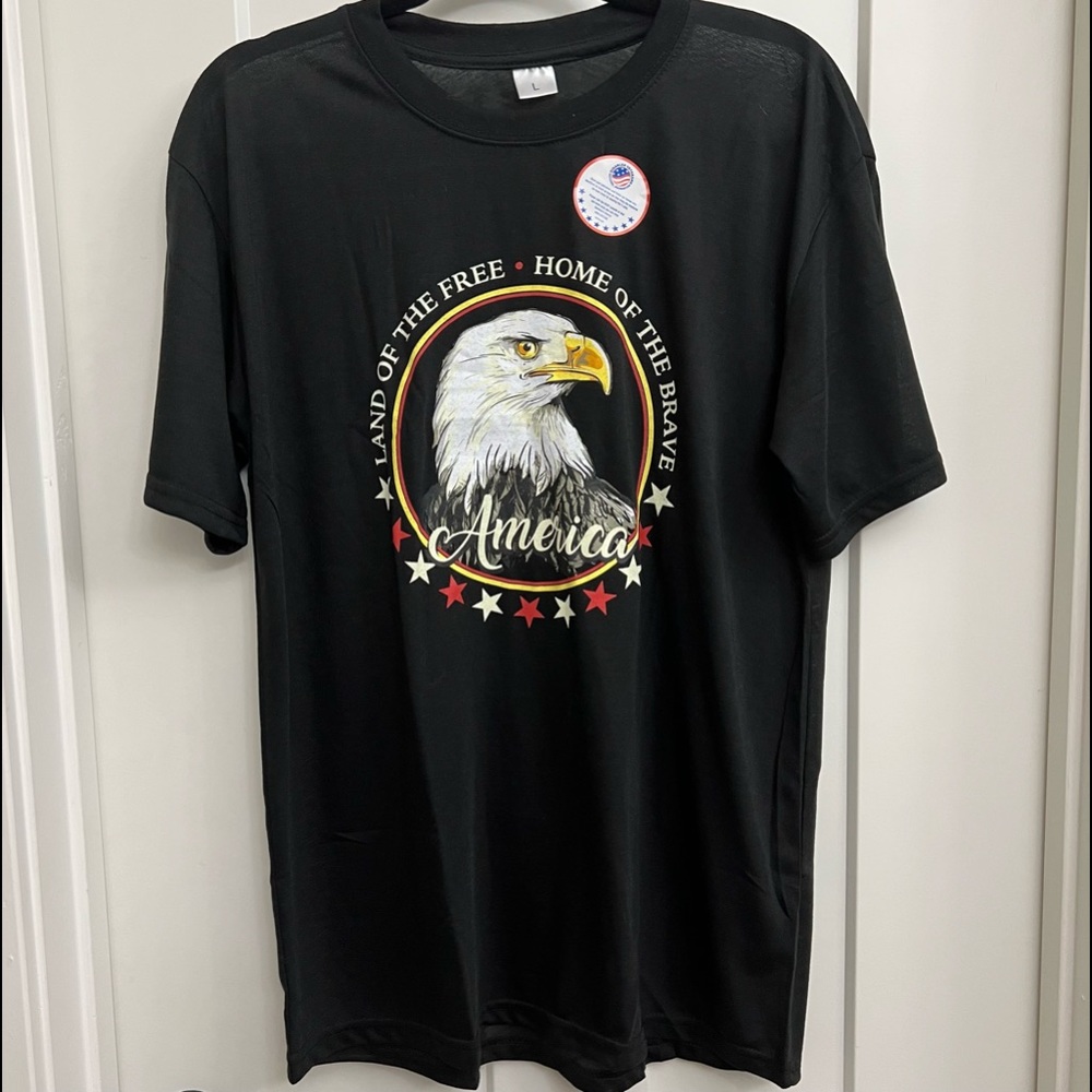 Disabled Veterans National Foundation T shirt with eagle and flag. Men Large